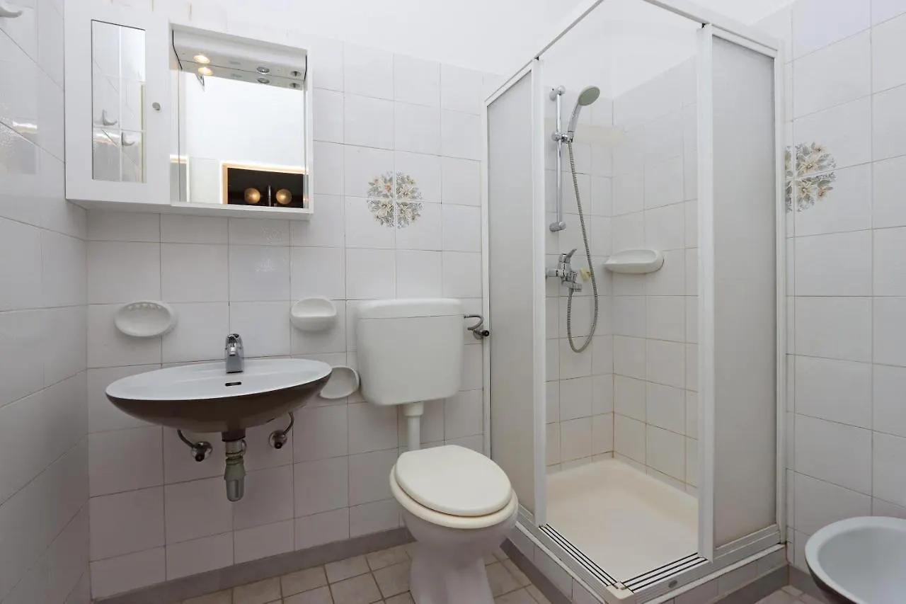 Πανσιόν Rooms With Wifi Brsec, Opatija - 7768