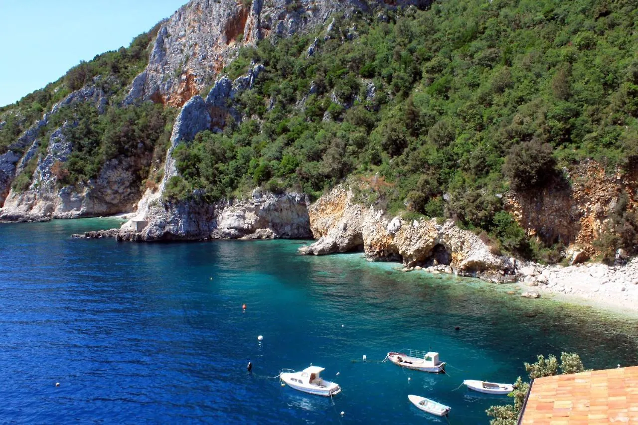 בית הארחה Rooms With Wifi Brsec, Opatija - 7768